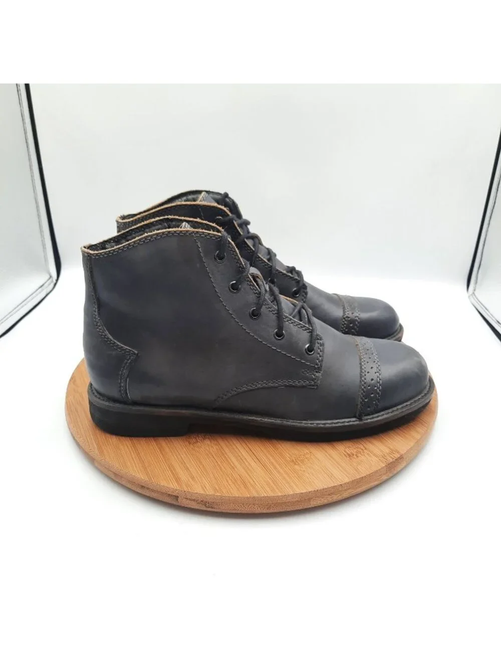 Bed Stu Boots Mens Size 8.5 Charcoal Black Full Grain Leather Lace Up Cap Toe